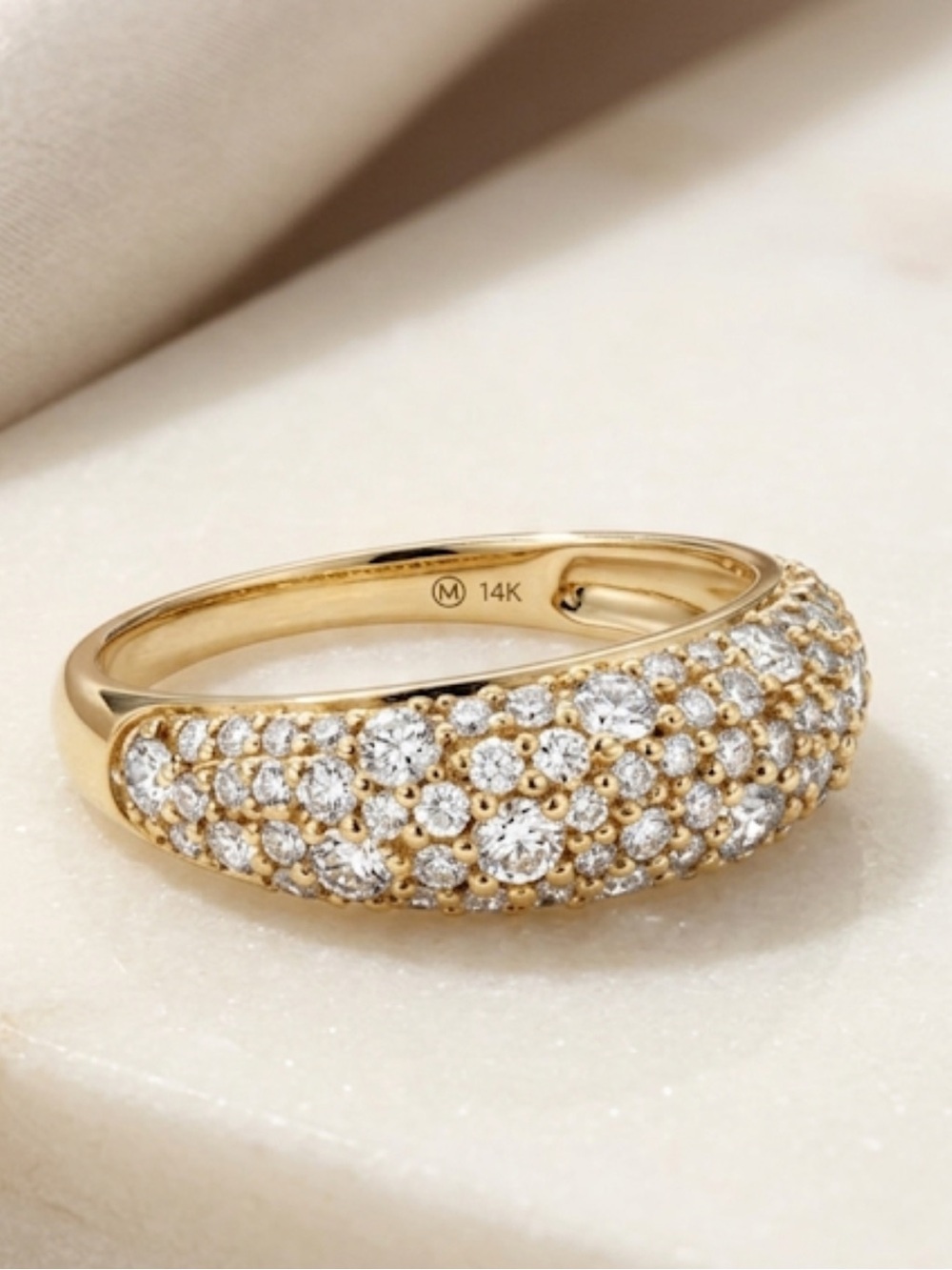Mejuri DÔME PAVÉ LAB GROWN DIAMOND RING
Size 5